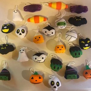 24 PCS Halloween Mochi plushy Squishy Toys Squishies Halloween‎ Toys -NWT